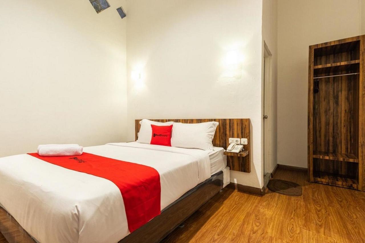 Hotel RedDoorz @ Binjai Zewnętrze zdjęcie